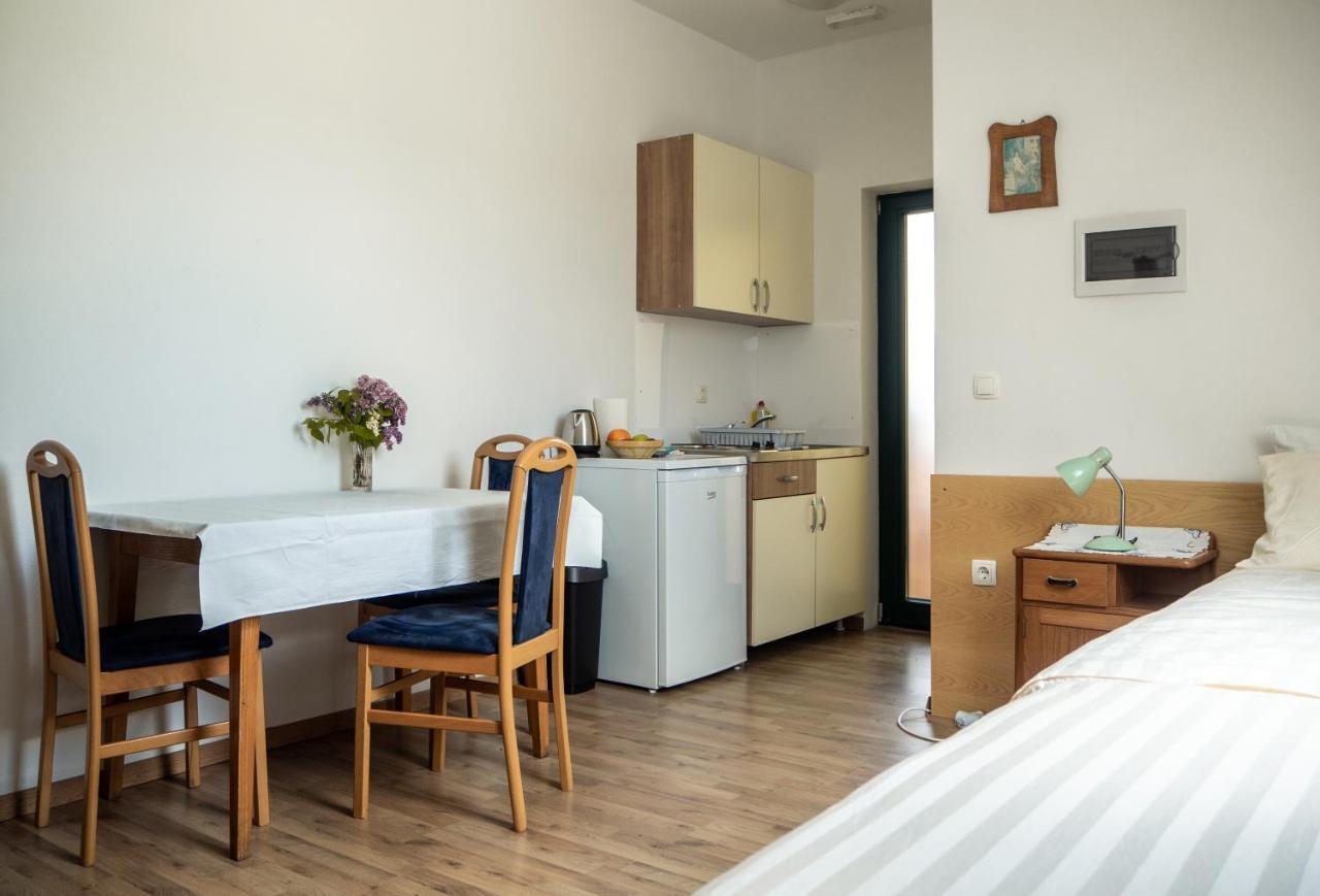 Beekeeping Kojek Apartamento Ribnica Exterior foto